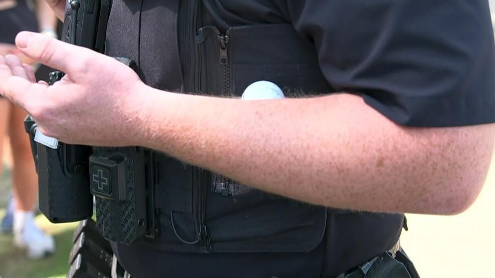 Watch Out!! Jhonattan Vegas Nearly Takes Out A Cop With Wayward Tee Shot at 3M Open